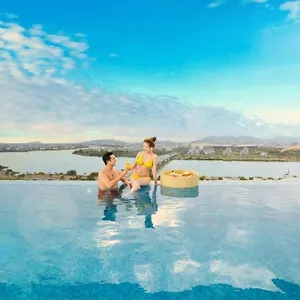 Hotel Rhm Luxury And, Đà Nẵng